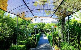 Residenza Caserta Sud - Appartamento con giardino